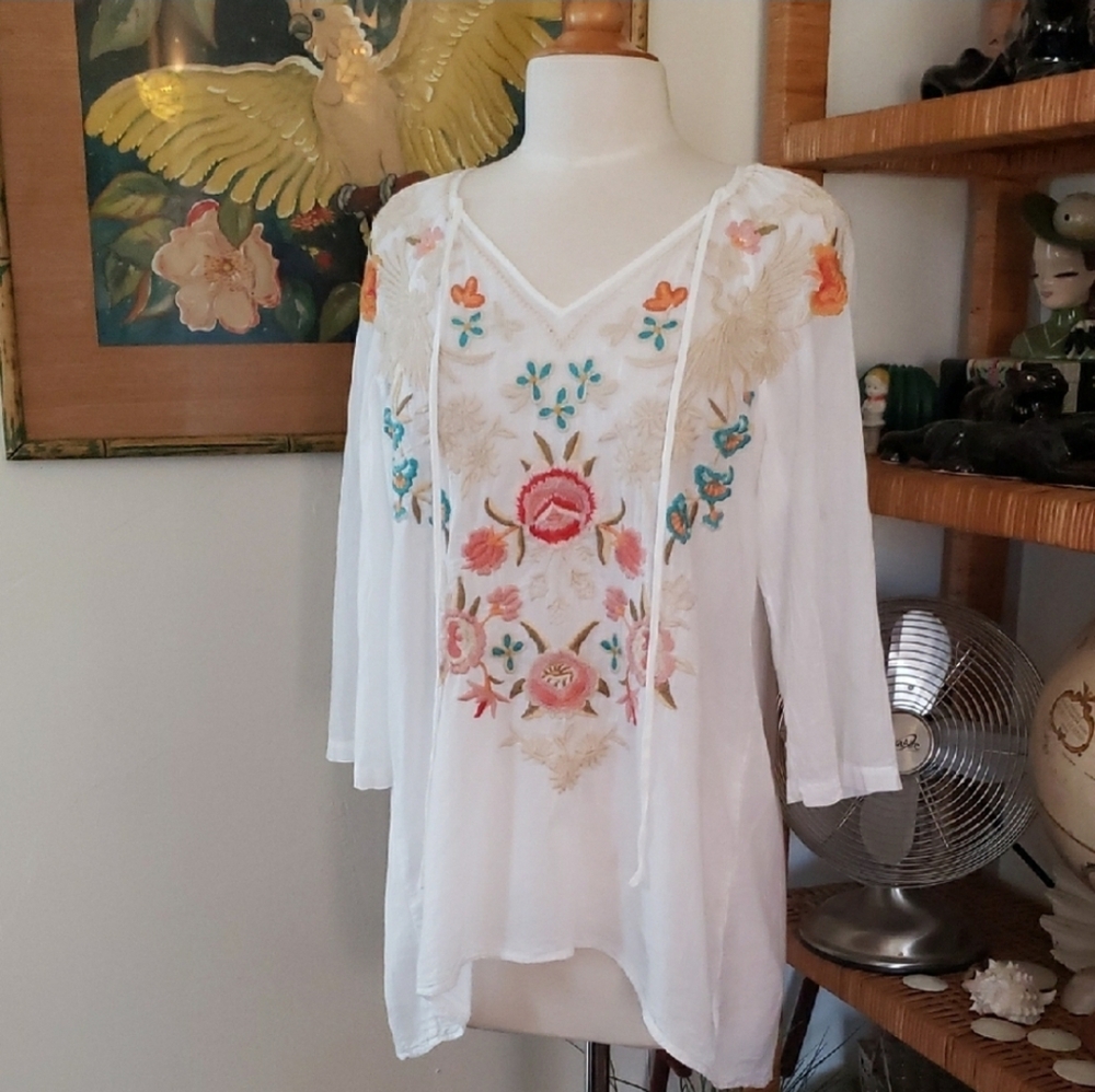 Johnny Was White Floral Embroidered Blouse
